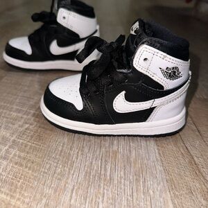 Air Jordan 1 Retro High 5C